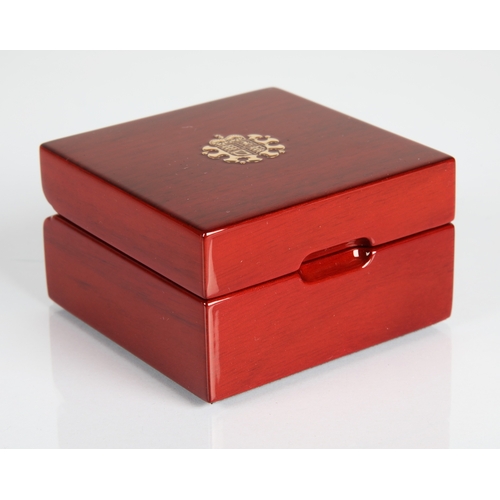 40 - Queen Elizabeth II Memorial Piedfort sovereign 2022 gold proof coin, 15.9g No 1616 with case and out... 
