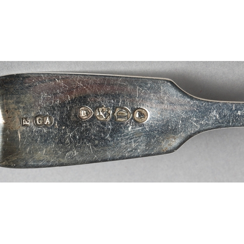 172 - 19th century canteen of silver cutlery London 1848 maker George W Adams (Chawner & Co) twelve pi... 