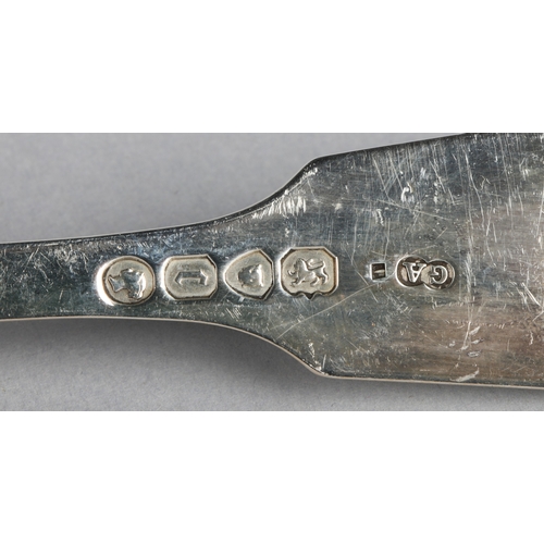 172 - 19th century canteen of silver cutlery London 1848 maker George W Adams (Chawner & Co) twelve pi... 