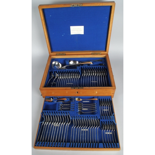 171 - Victorian Scottish silver canteen of cutlery Edinburgh 1885 by Mappin & Webb, to include twelve ... 