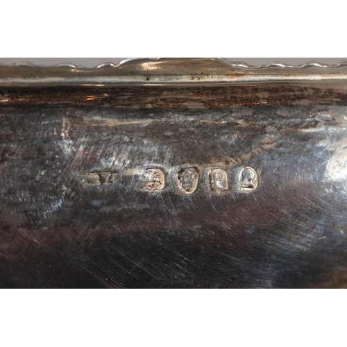 81 - Pair of antique Georgian silver table salts with scallop shell and gadrooned borders, by&nbsp;Robert... 