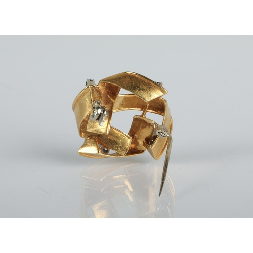 94 - Ladies 18ct yellow gold brooch set with four groups of three small sapphires, 2cm diameter, gross we... 