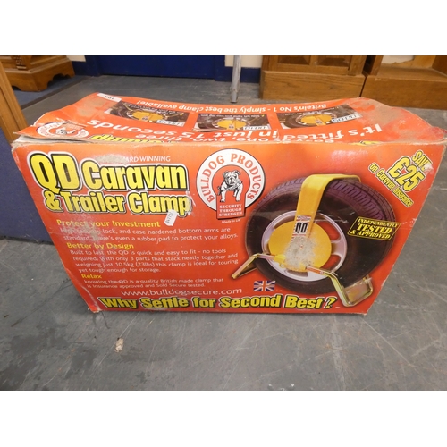 109 - QD caravan & trailer clamp by Bulldog products, in original box.