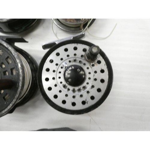 74 - Group of five fishing reels comprising of four fly reels, and an Alvey 500B sea reel. (5)