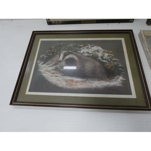 60 - Hugh Earl Percy, 19th century engraving, with an antique colour print of a family in gilt frame and ... 