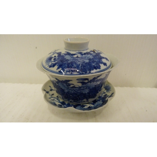 141 - Set of six Qing Dynasty Chinese Gaiwan blue and white porcelain tea cups with covers on stands, six ... 
