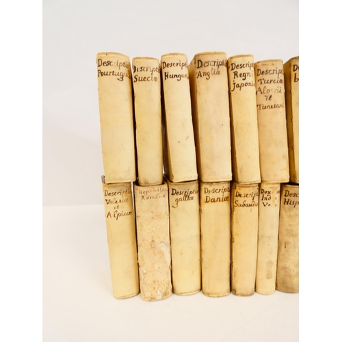 101 - ELZEVIR, JOHANNES MAIRE & OTHERS (Pubs). Petites Republiques series.  Regni Chinensis, Respublic... 