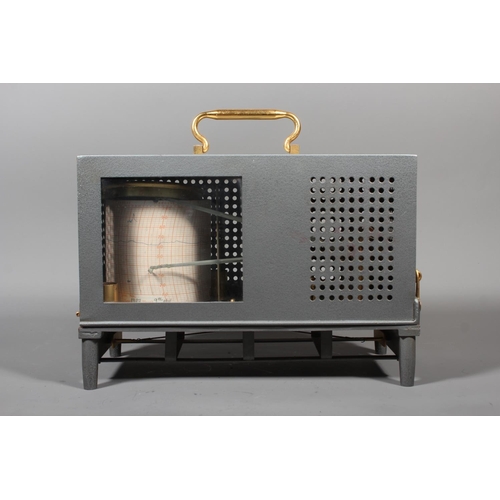 25 - Short and Mason of London barograph serial number E19262 and Chart No.37 , 19cm tall.
