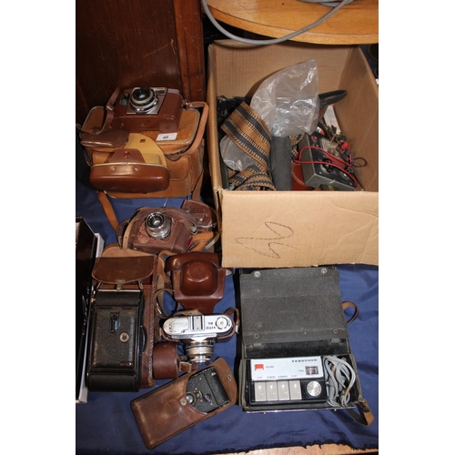 40 - Quantity of cameras to include Voiglander, Bessa Voiglander folding camera, Agfa Silette I, etc