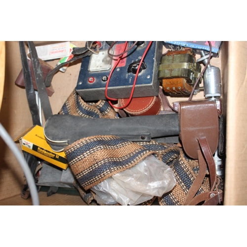 40 - Quantity of cameras to include Voiglander, Bessa Voiglander folding camera, Agfa Silette I, etc