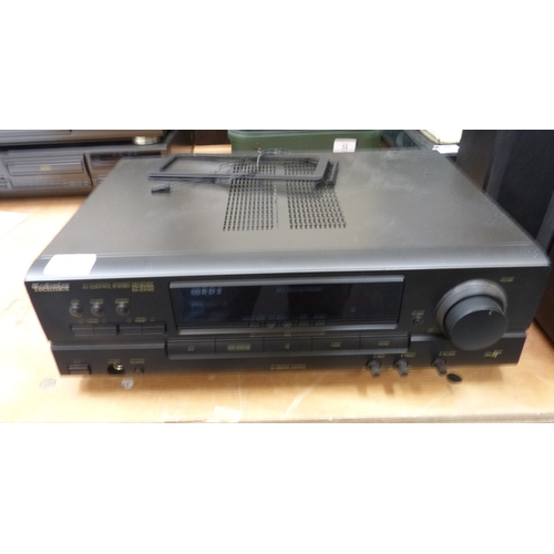 36 - Technics SA-EX140 amplifier.