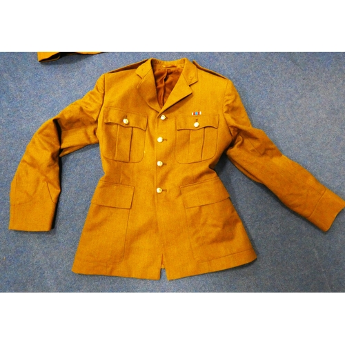 Lot 4         