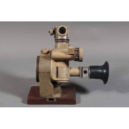 1664 - WWII era Nazi German Third Reich MGZ40 (Maschinengewehr Zielfernrohr 40) optical sight for the MG34 ... 