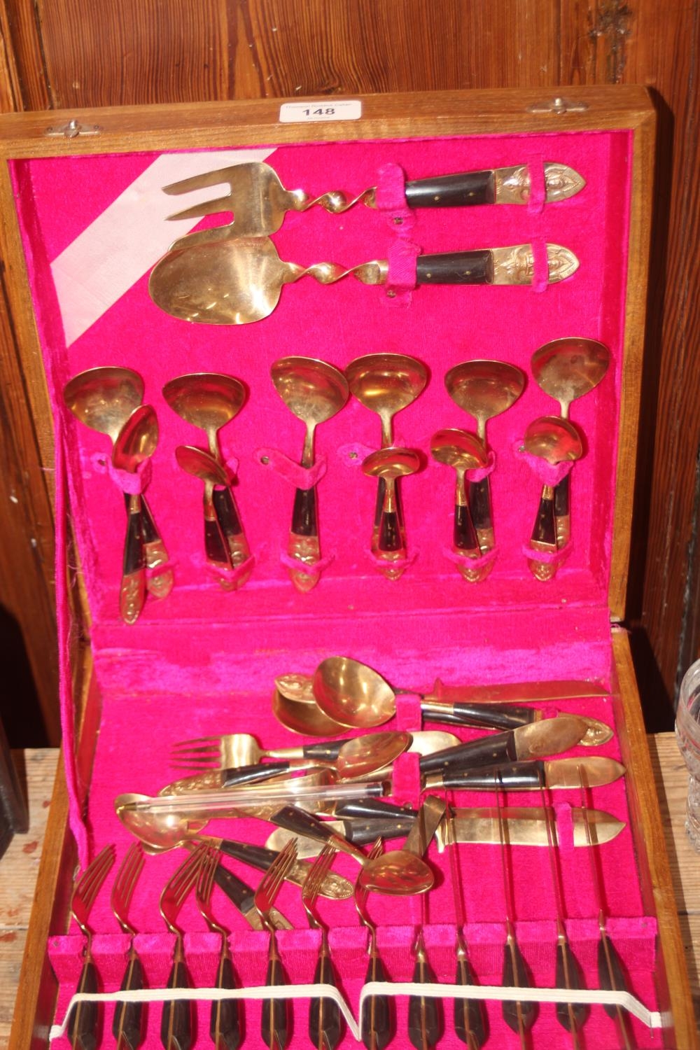 Canteen of Siem cutlery.