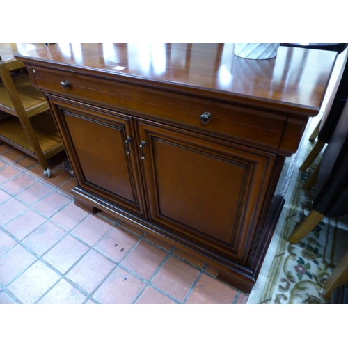 519 - Stag cherrywood buffet sideboard