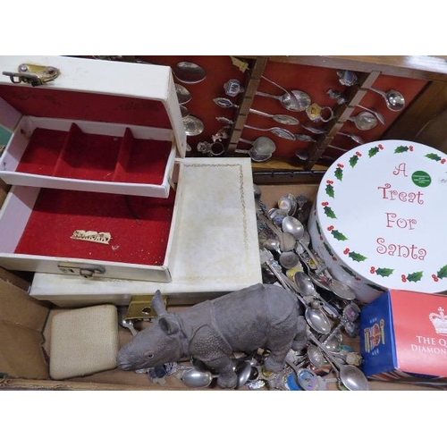 218 - Collection of souvenir teaspoons, jewellery boxes etc