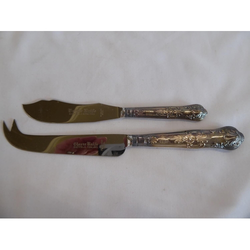 15 - Silver handled cheese and butter knife set - Sheffield 1976