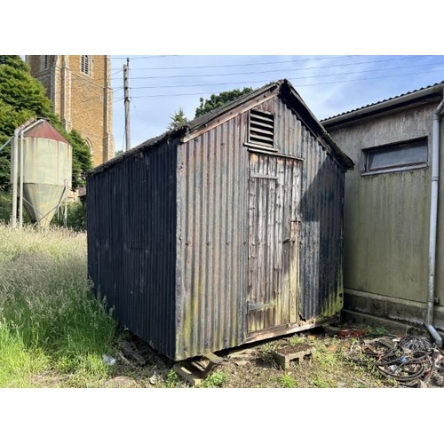 75 - Early 20th century railway workers room on skids