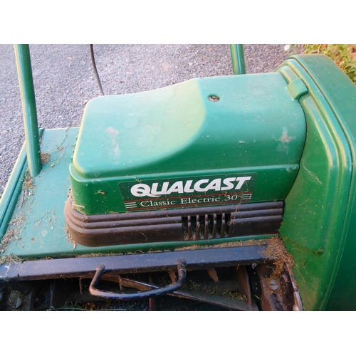 15 - Qualcast Classic electric cylinder mower