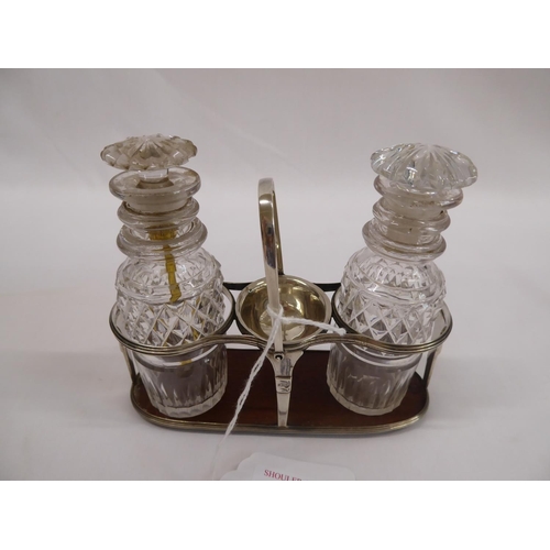 28 - William IV silver cut glass cruet (London 1834)