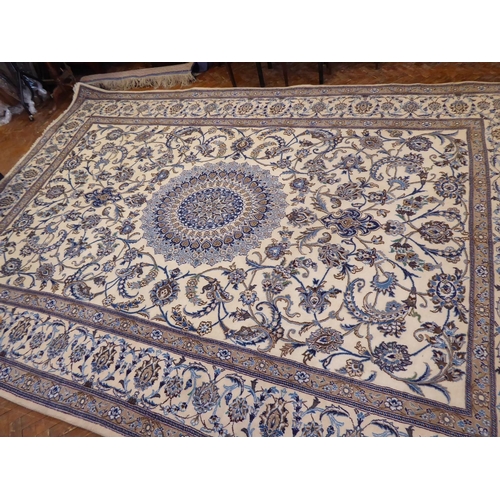 528 - Cream ground floral pattern carpet ( 164