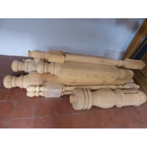 55 - Turned pine coffee table legs, newel posts etc.