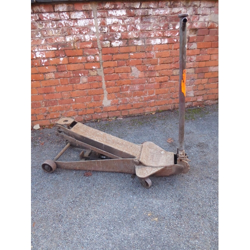 17 - Vintage heavy duty trolley jack