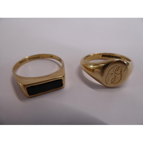 19 - 9ct gold signet rings (5.8g) (2)