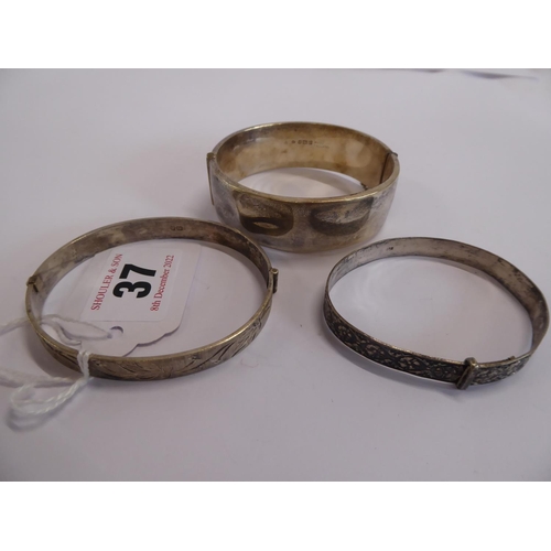 37 - Silver bangles (3)