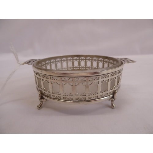 119 - Circular pierced silver butter dish with glass liner (B'ham 1916)