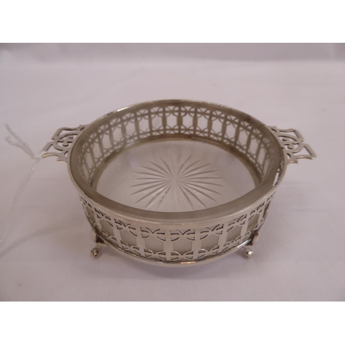 119 - Circular pierced silver butter dish with glass liner (B'ham 1916)