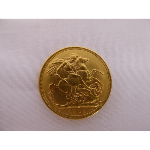 64 - Victorian gold sovereign 1901