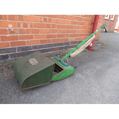 Qualcast electric cylinder online lawnmower