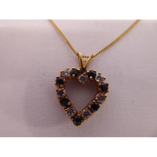 35 - 9ct gold heart shaped cluster pendant necklace
