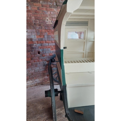 15 - ‘P J & Dunn’s bakers’ 

Wheel diameter - 43 inch 
Shaft length - 62 inch

This cart started life as ... 