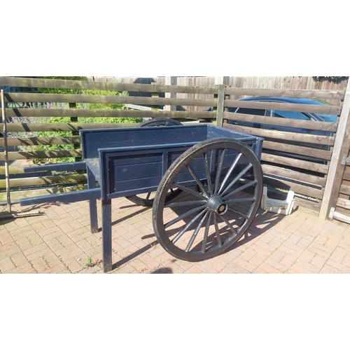 2 - Hand Cart early 19th
Turn of the century style, hand made with rubber on wheels. Designed for sellin... 