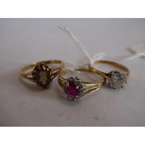 18 - 9ct gold dress rings (3) (4.3g)