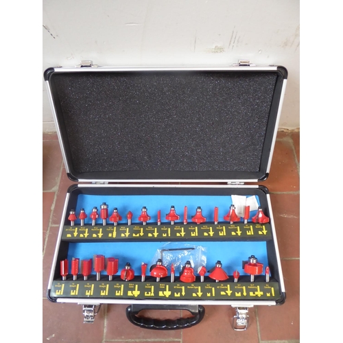 57 - New sets of router bits in metal cases (2)