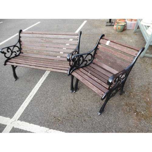 1 - Cast iron wooden slatted garden bench and seat (2)