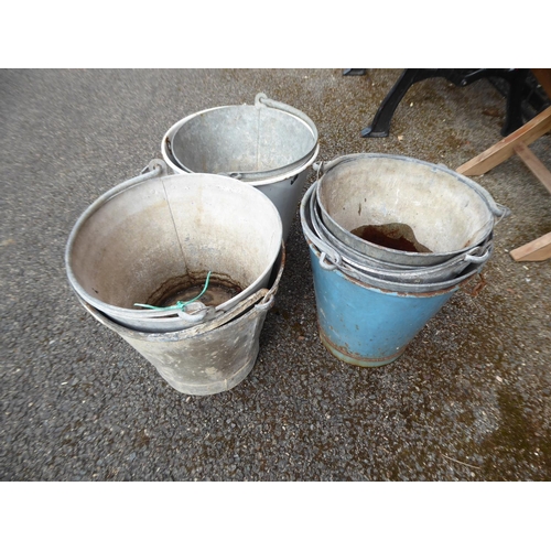 34 - Galvanised and enamelled buckets (8)