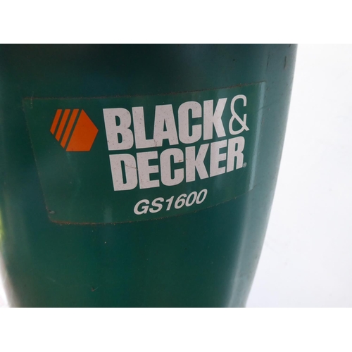 60 - Black and Decker garden shredder