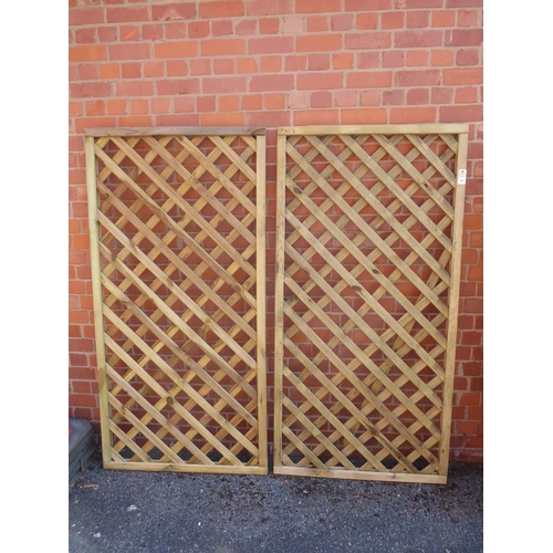 11 - 'Barnsdale' lattice panels - 1800mm x 900mm (2)