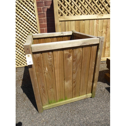 21 - 'Rutland' large planter (600 x 600 x 640mm)