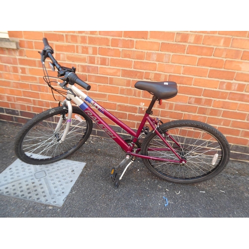 53 - Raleigh MT Explore ladies mountain bike