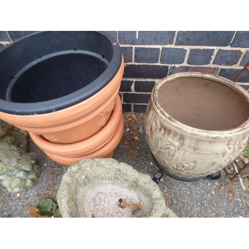 46 - Concrete water feature, glazed pot on stand, plastic terracotta style plant pots