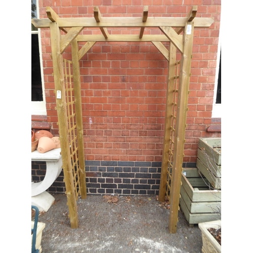 2 - Wooden 'Ruddington' arch (2.1m h x 1.6m w)