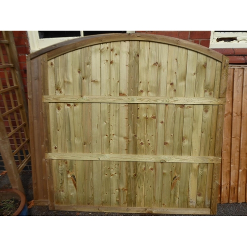 25 - Wooden tongue and groove arch top fence panels (1800x1800mm) (6)