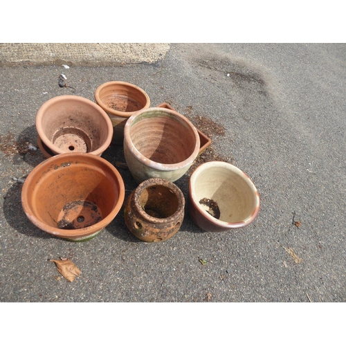 42 - Quantity of glazed and terracotta garden pots