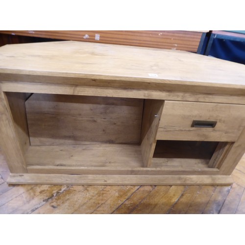 566 - Light oak effect TV stand