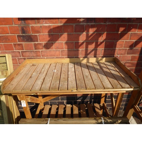 5 - Wooden 'Fineshade' potting table (108 x 92 x 52mm)